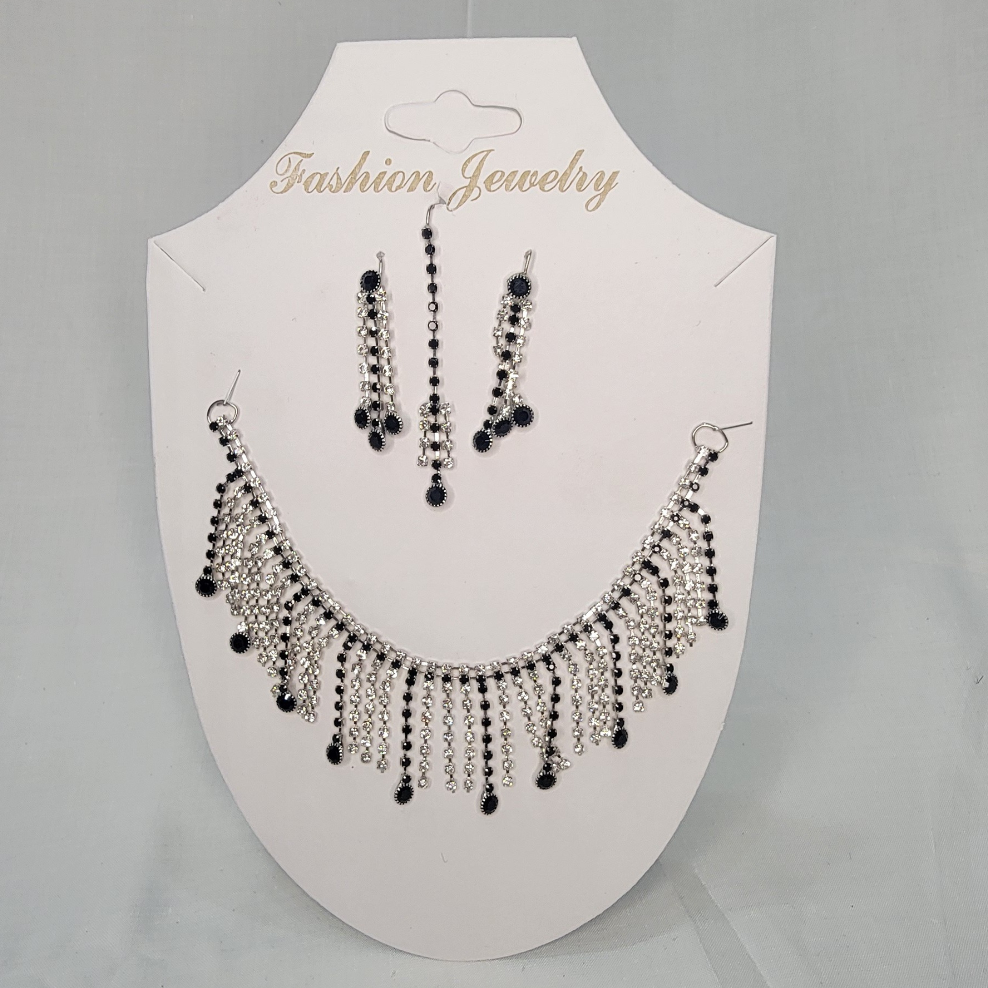 Trendy Silver Color Necklace & Earring Set for Wedding & Festive Occasions