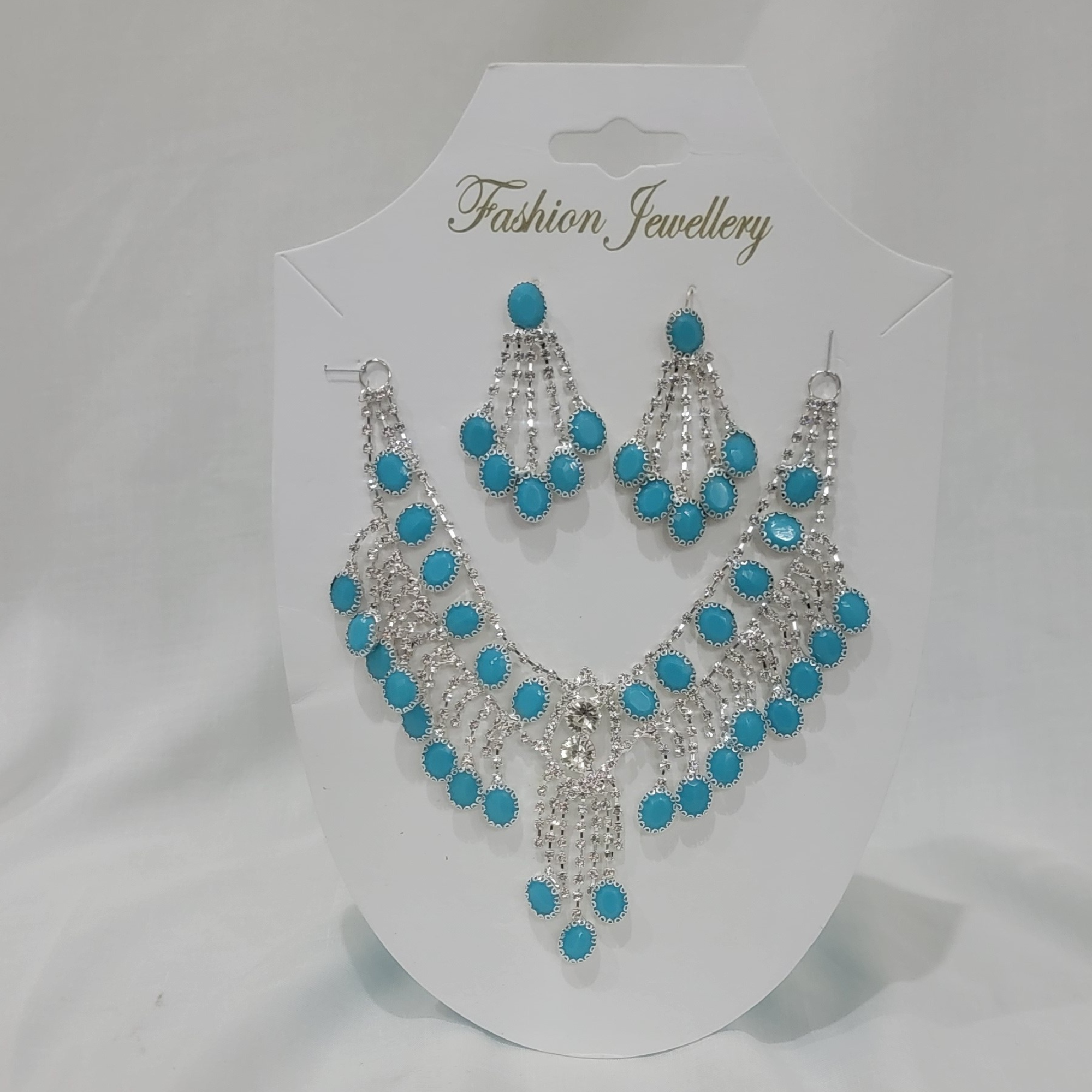 Stylish necklace with earring