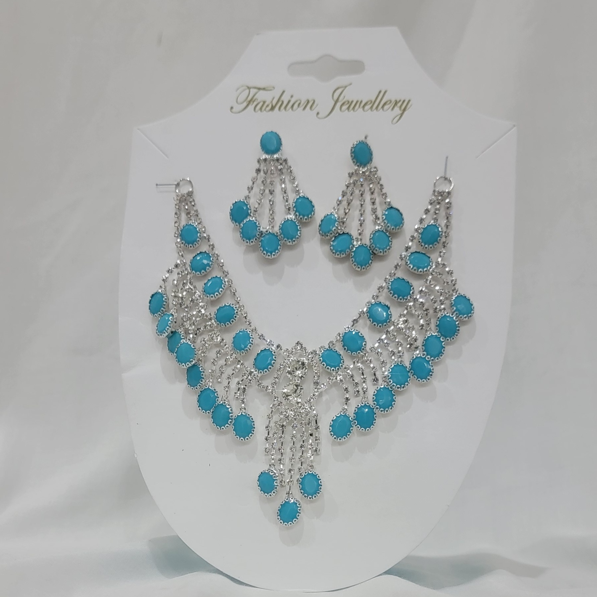 Stylish necklace with earring