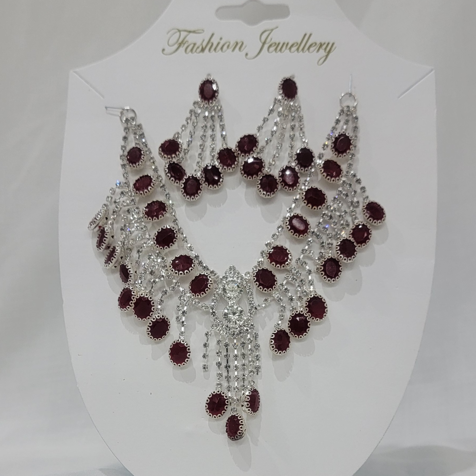 Stylish necklace with earring