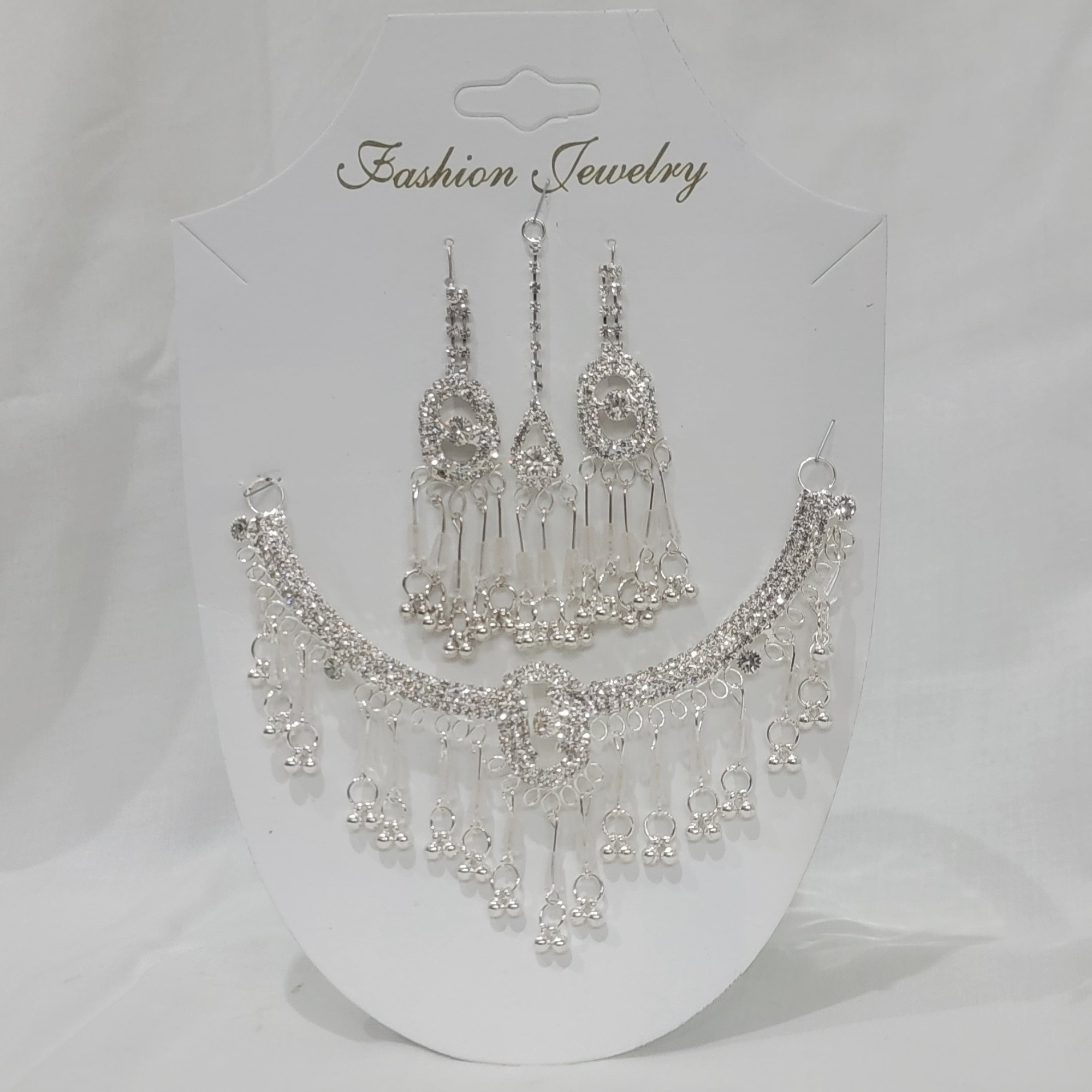 traditional necklace and earing