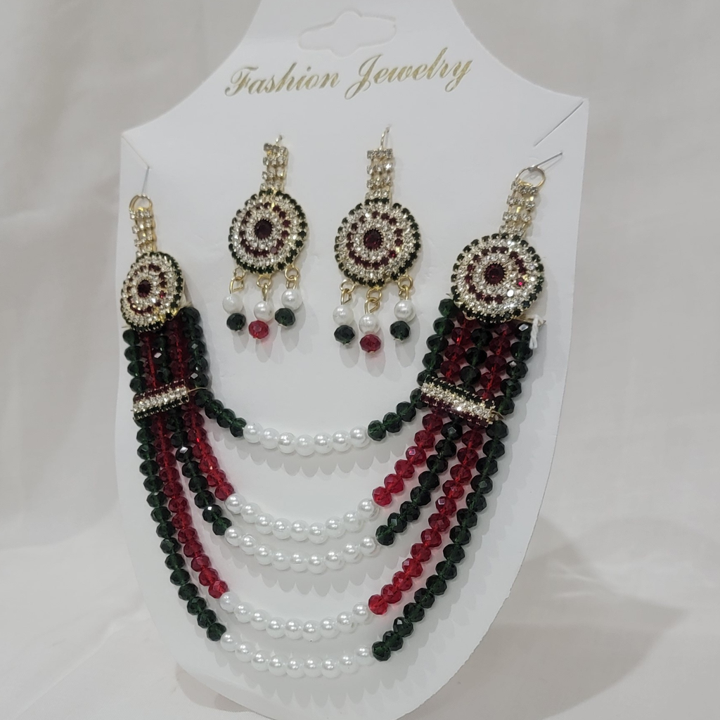 Pearl Necklace with traditional earing